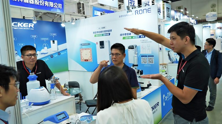 生技展現場說明洛科產品應用案例-768x432.jpg